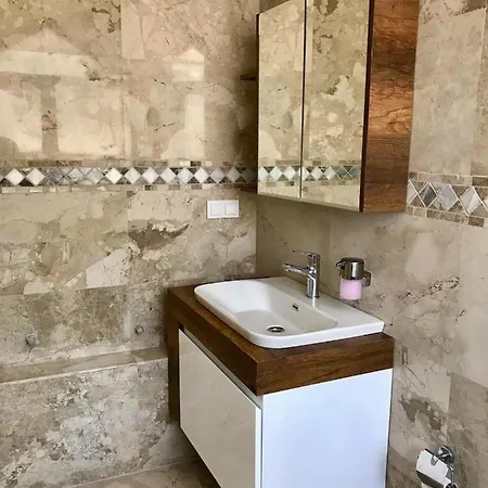 Benali Hotell